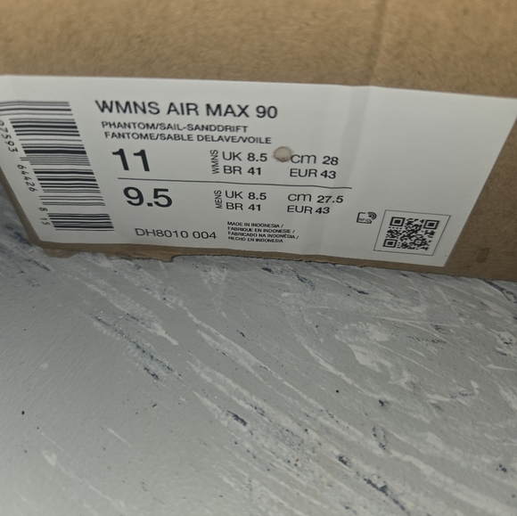 Nike Womens Sz 11 Air Max 90 Sneakers Gently Used - Picture 3 of 6